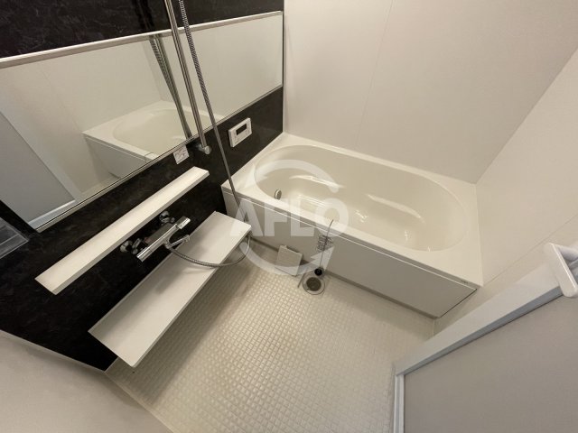 バス・シャワールーム　セレーナコンフォルト天神橋　浴室