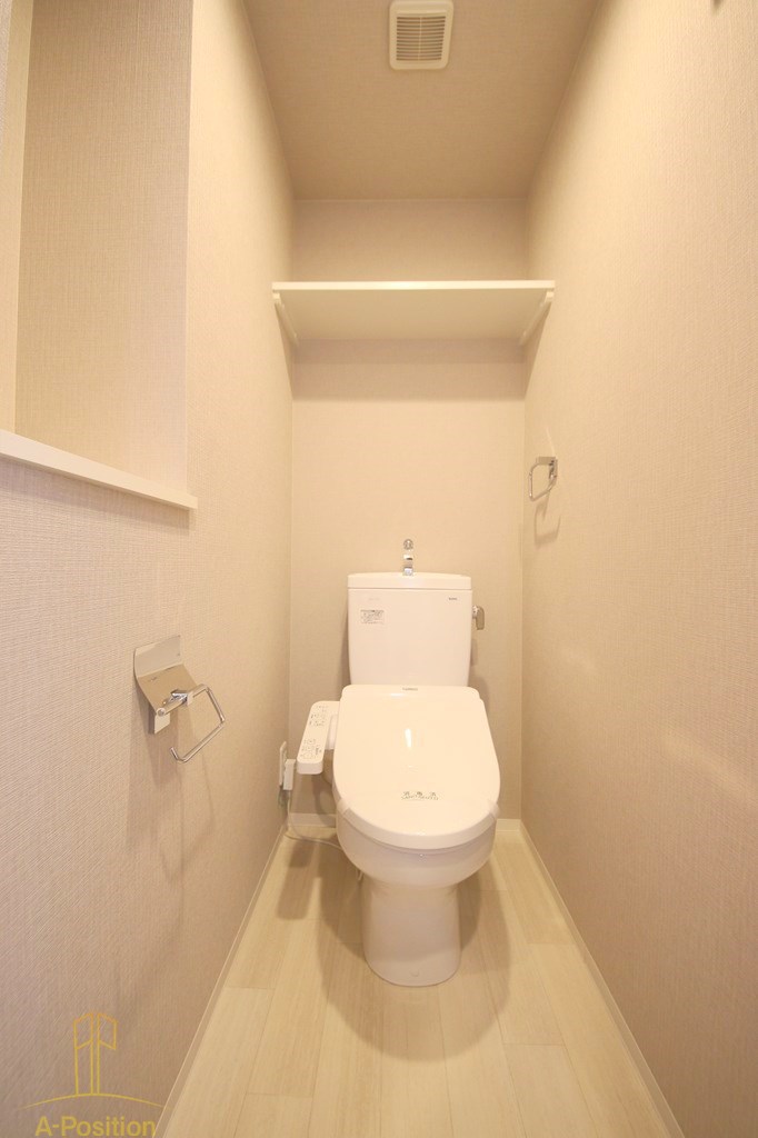 トイレ　エステムコート心斎橋central