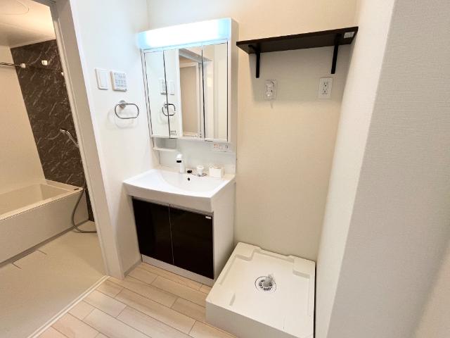 洗面設備　洗髪洗面化粧台