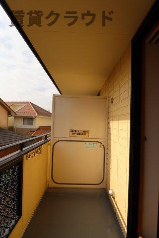 バルコニー　外からの目が気にならないバルコニーで洗濯物が干せます