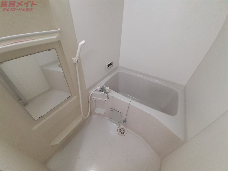 バス・シャワールーム　別部屋参考写真です。