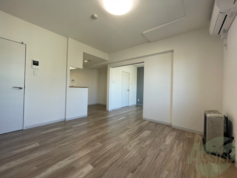 居室・リビング　広くてきれいなリビングです！快適に過ごせそうですね。