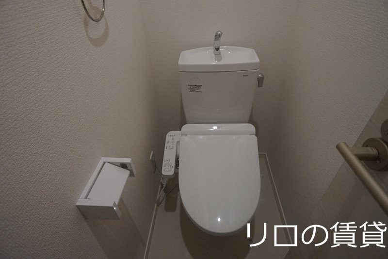 トイレ　別号室