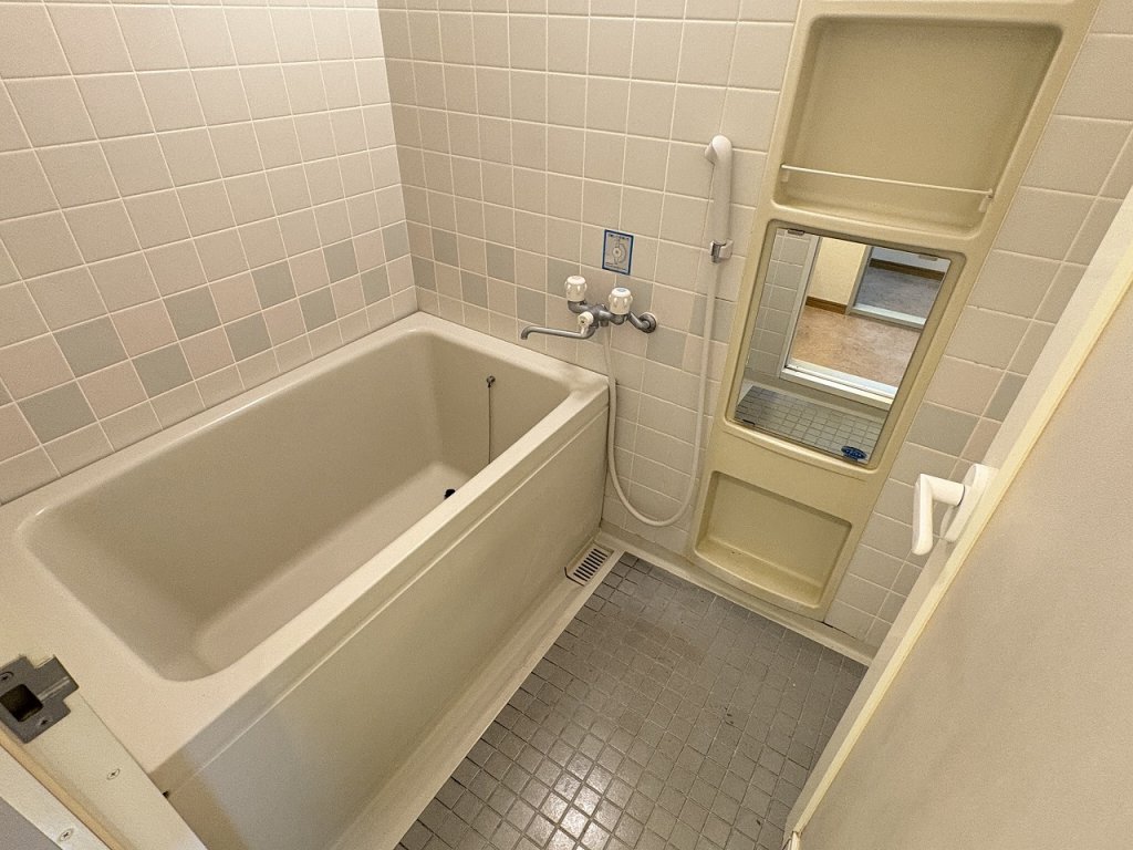 バス・シャワールーム　サーモスタット水栓のバスルーム