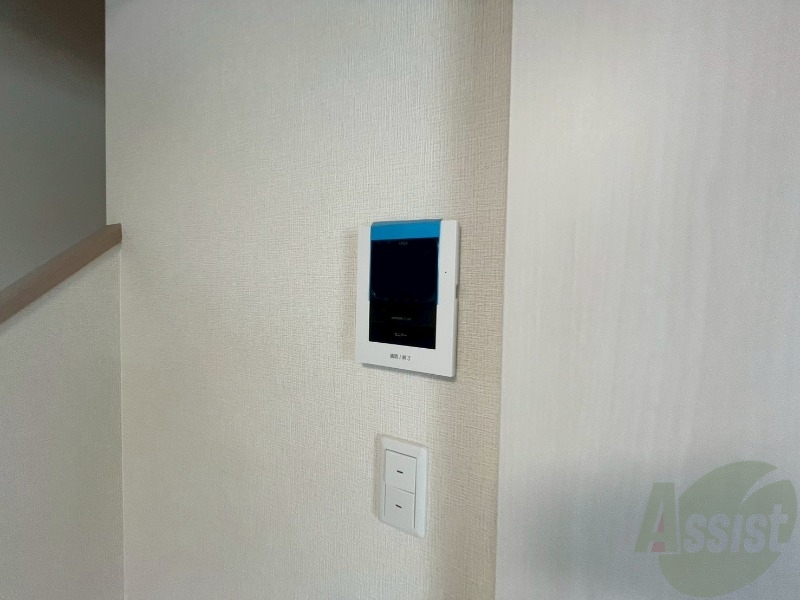 セキュリティ　ＴＶモニター付インターホンです。来客者の顔が見えるので安心！