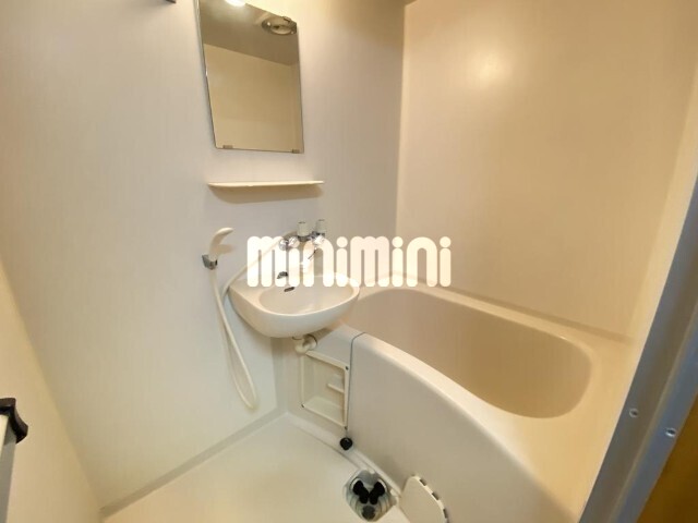 バス・シャワールーム　同物件別室のイメージ写真