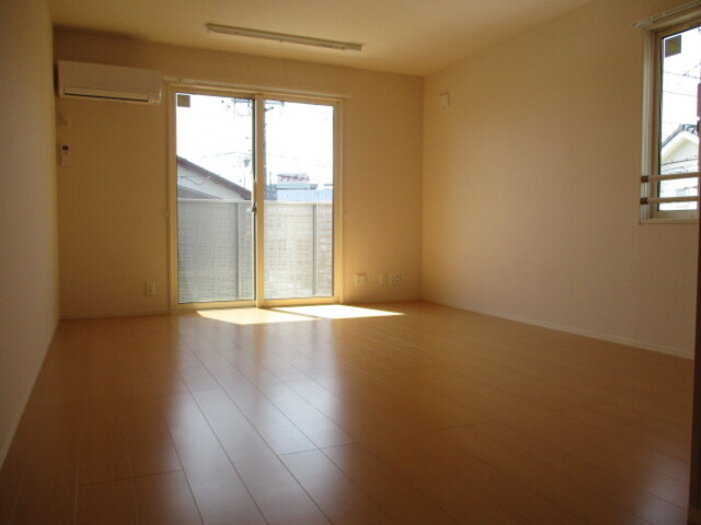 居室・リビング　洋間