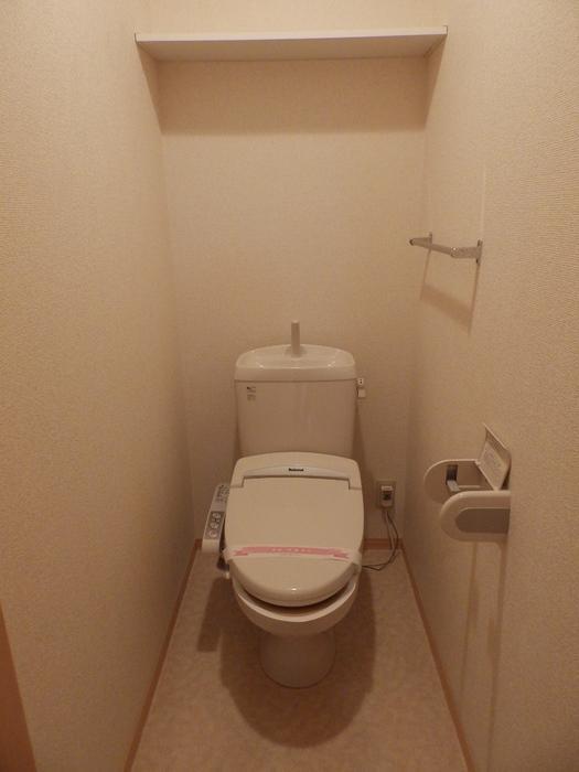 トイレ　ウォシュレット付き♪