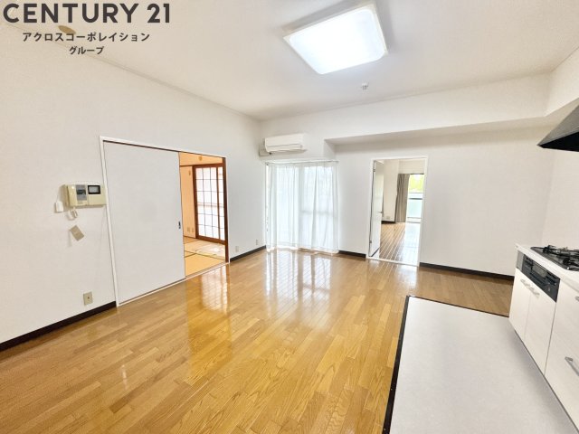 居室・リビング　広々使えるリビング！