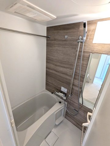 バス・シャワールーム　浴室換気乾燥機、24時間換気システム