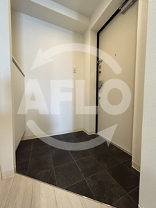 玄関　ファーストフィオーレ京橋イースト　玄関