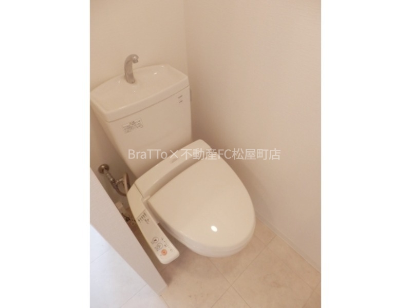 トイレ　トイレ（ウォシュレット付き）