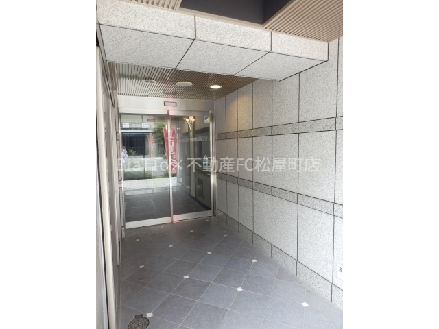 エントランス　マンション共用部分