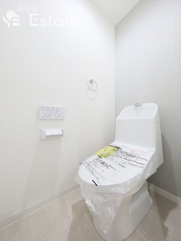 トイレ　同仕様内装