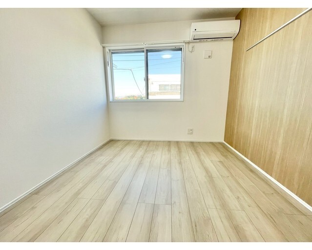 居室・リビング　開放感のあるゆったりとしたお部屋です♪※同仕様