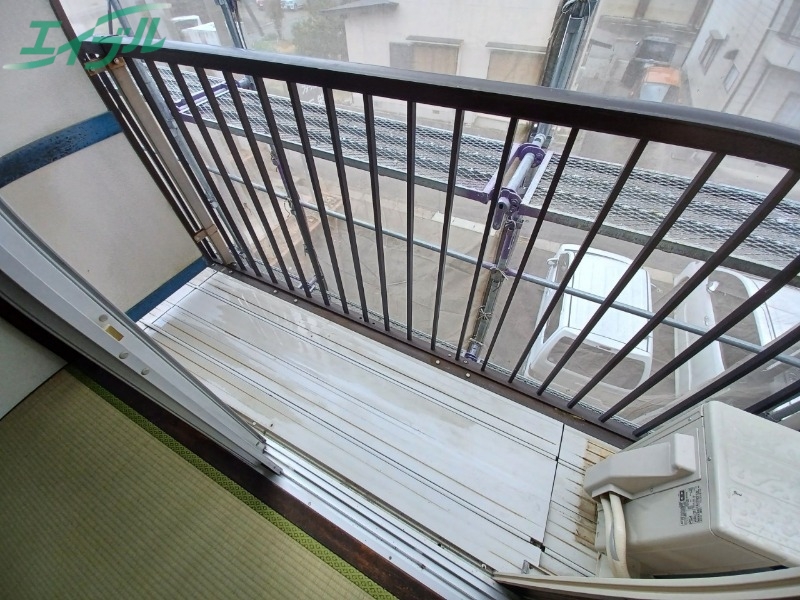 バルコニー　同型参考写真です。