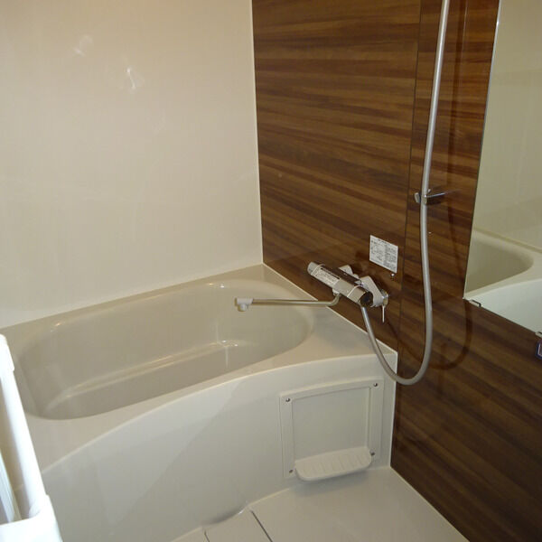 バス・シャワールーム　シンプルで清潔な浴室です！