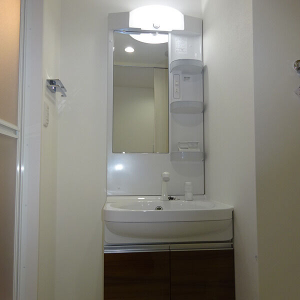洗面設備　独立洗髪洗面化粧台です！
