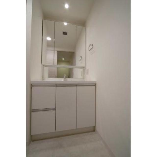 洗面設備　※写真は同タイプ住戸です。