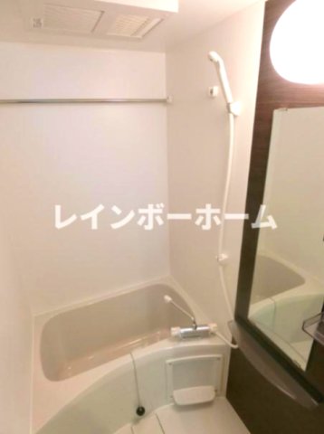 バス・シャワールーム　ゆったり過ごせるお風呂です