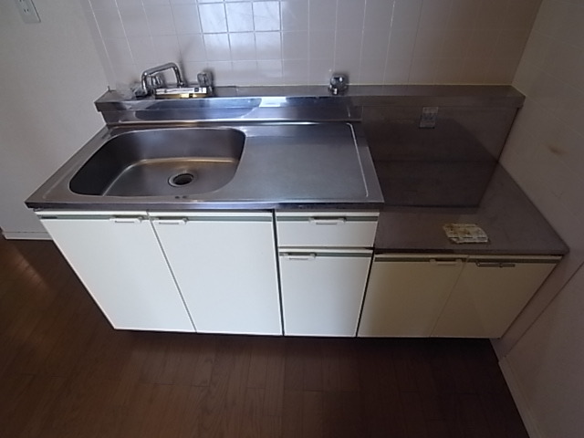 キッチン　ガスコンロ設置型のキッチン