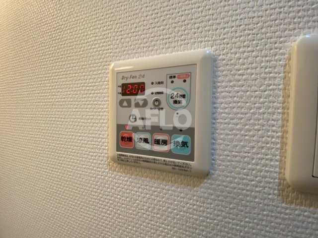 その他設備　グランカーサ梅田北　浴室換気乾燥暖房機