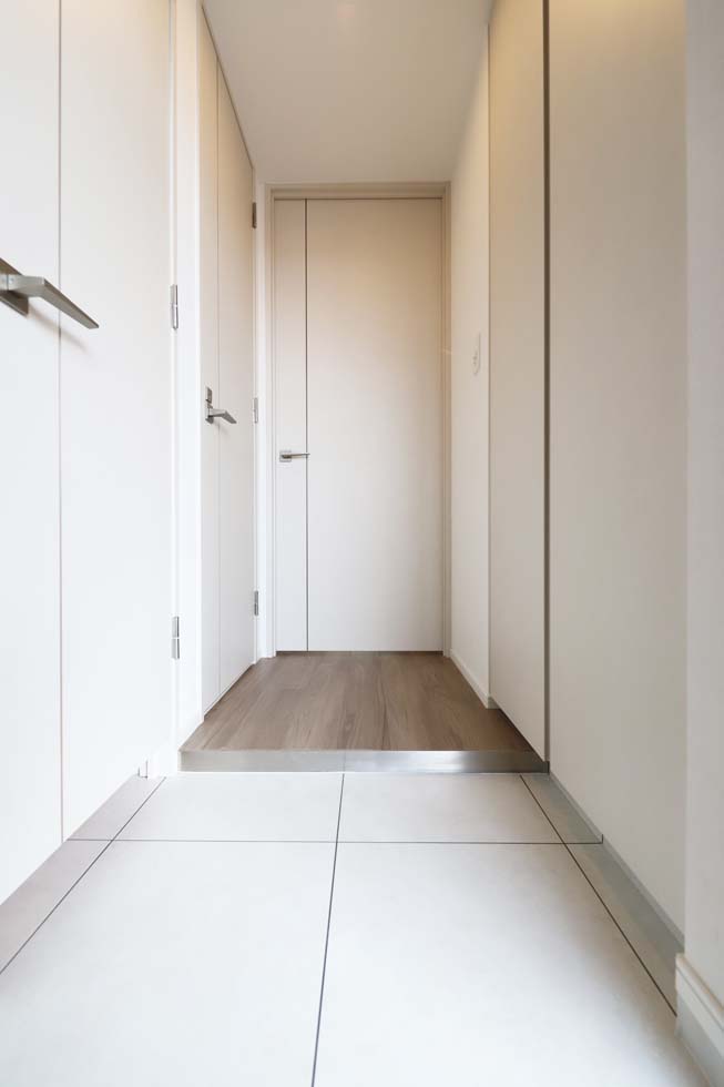 玄関　内装もきれいです