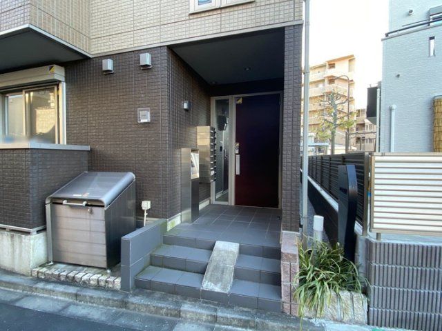 エントランス　共用部分も大変綺麗★