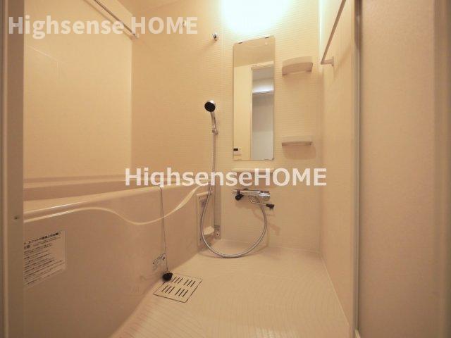 バス・シャワールーム　落ち着いた空間のお風呂です