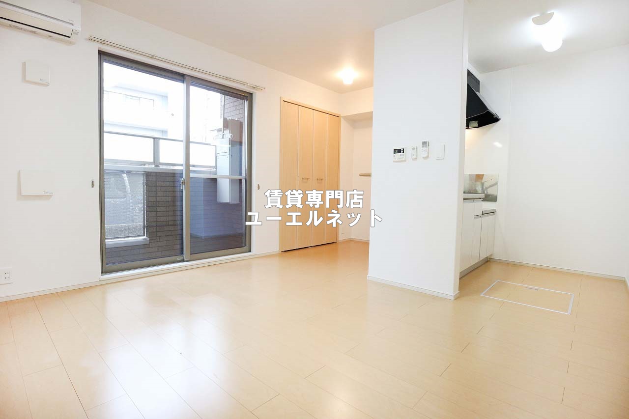 居室・リビング　ゆったりとくつろげる、落ち着きのある居室空間です