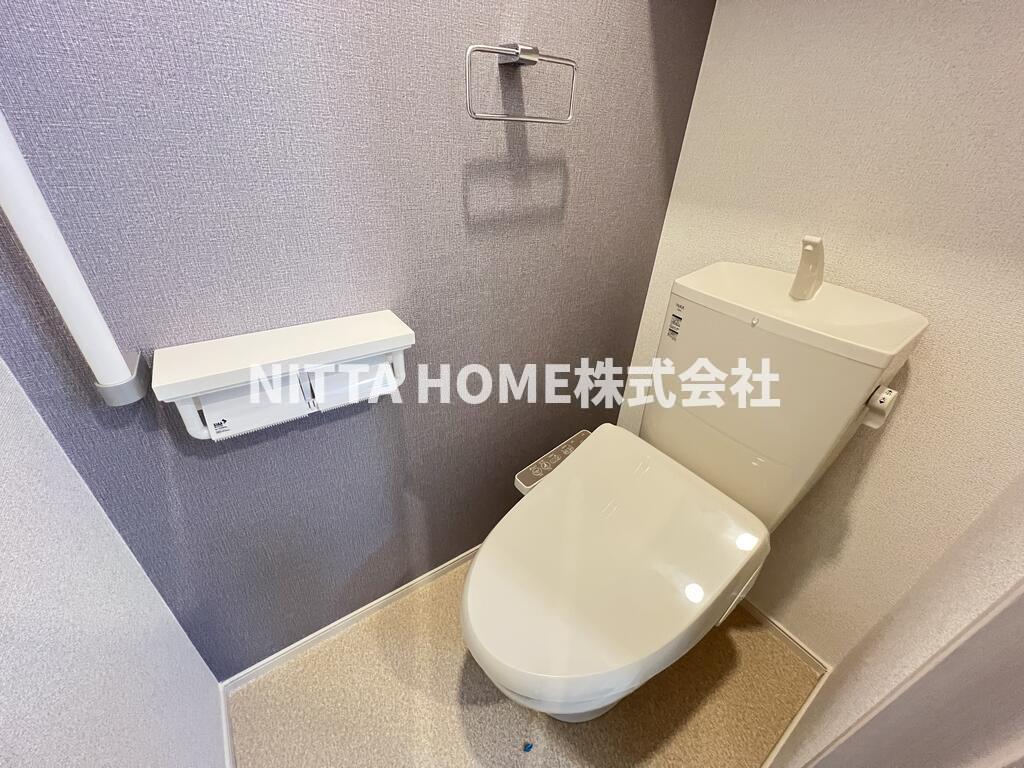 トイレ　もちろん、ウォシュレット付き！