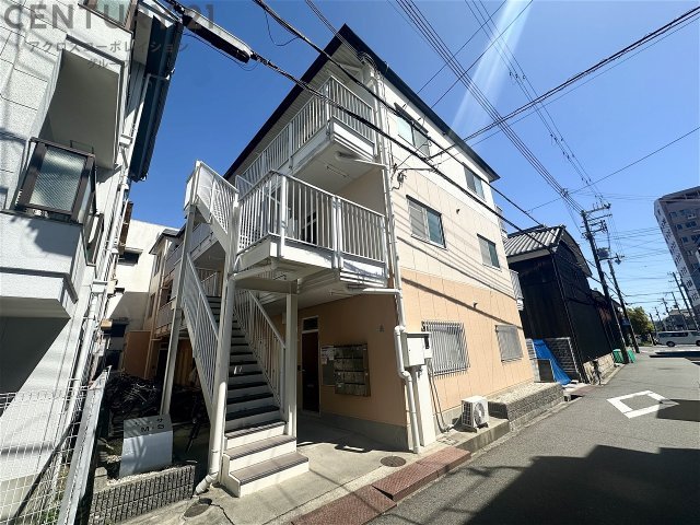 建物外観　敷地内に駐輪スペースあります☆