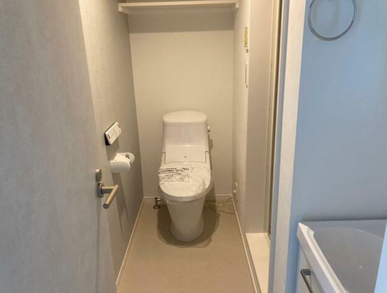 トイレ　落ち着いた色調のトイレです♪