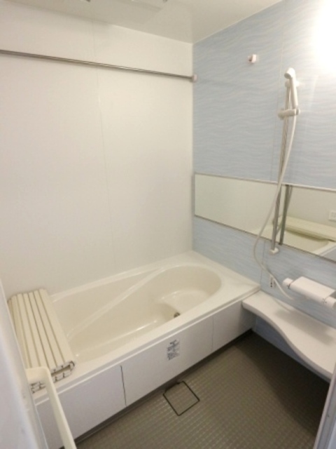 バス・シャワールーム　バスルーム