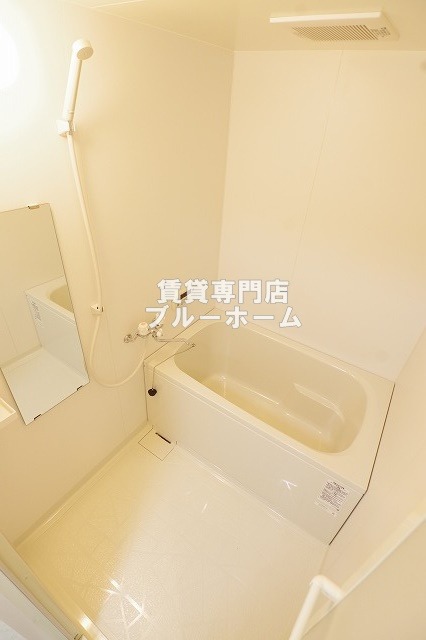 バス・シャワールーム　鏡のあるお風呂！