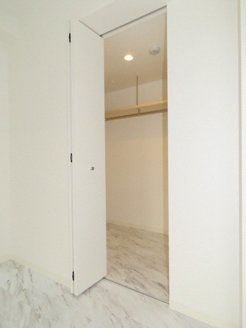 収納　ウォークインクローゼットです♪