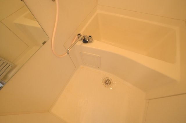 バス・シャワールーム　清潔感のある浴室です♪