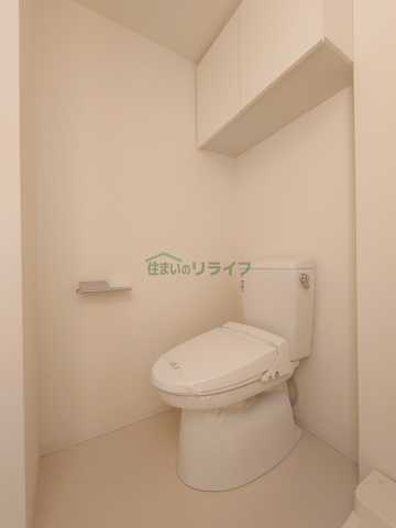 トイレ　別階層の参考写真になります。