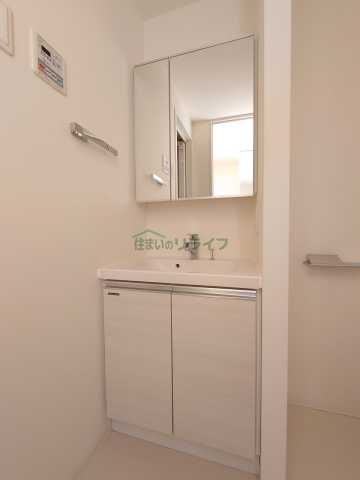 洗面設備　別階層の参考写真になります。