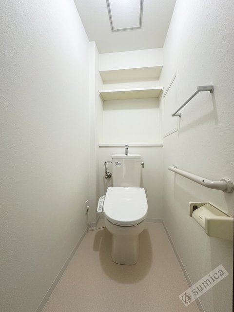 トイレ　温水洗浄便座