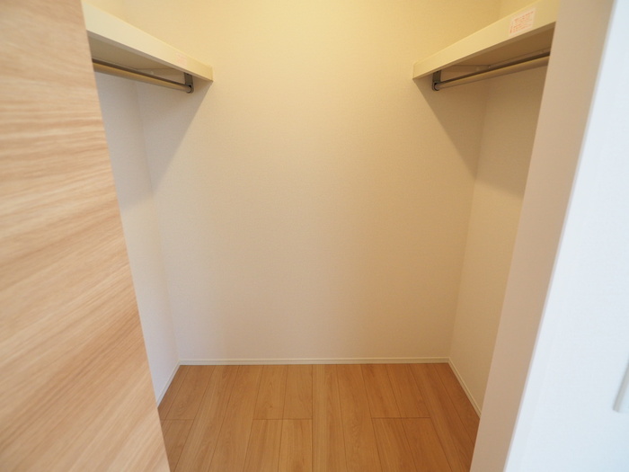 収納　ウォークインクローゼット