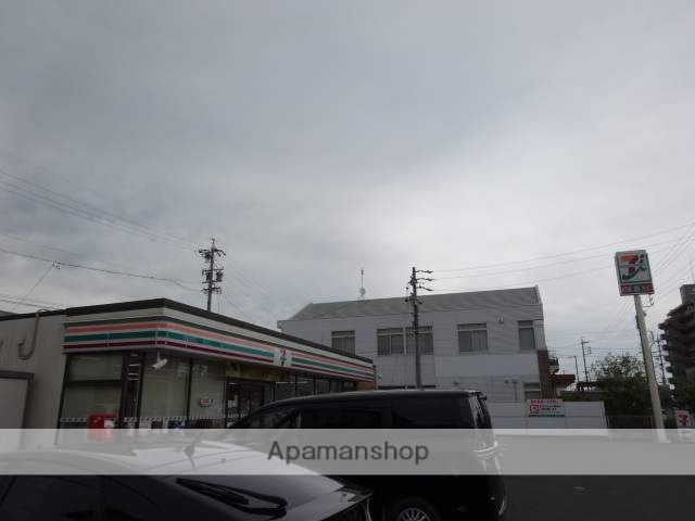 コンビニ　セブンイレブン（コンビニ）まで500m