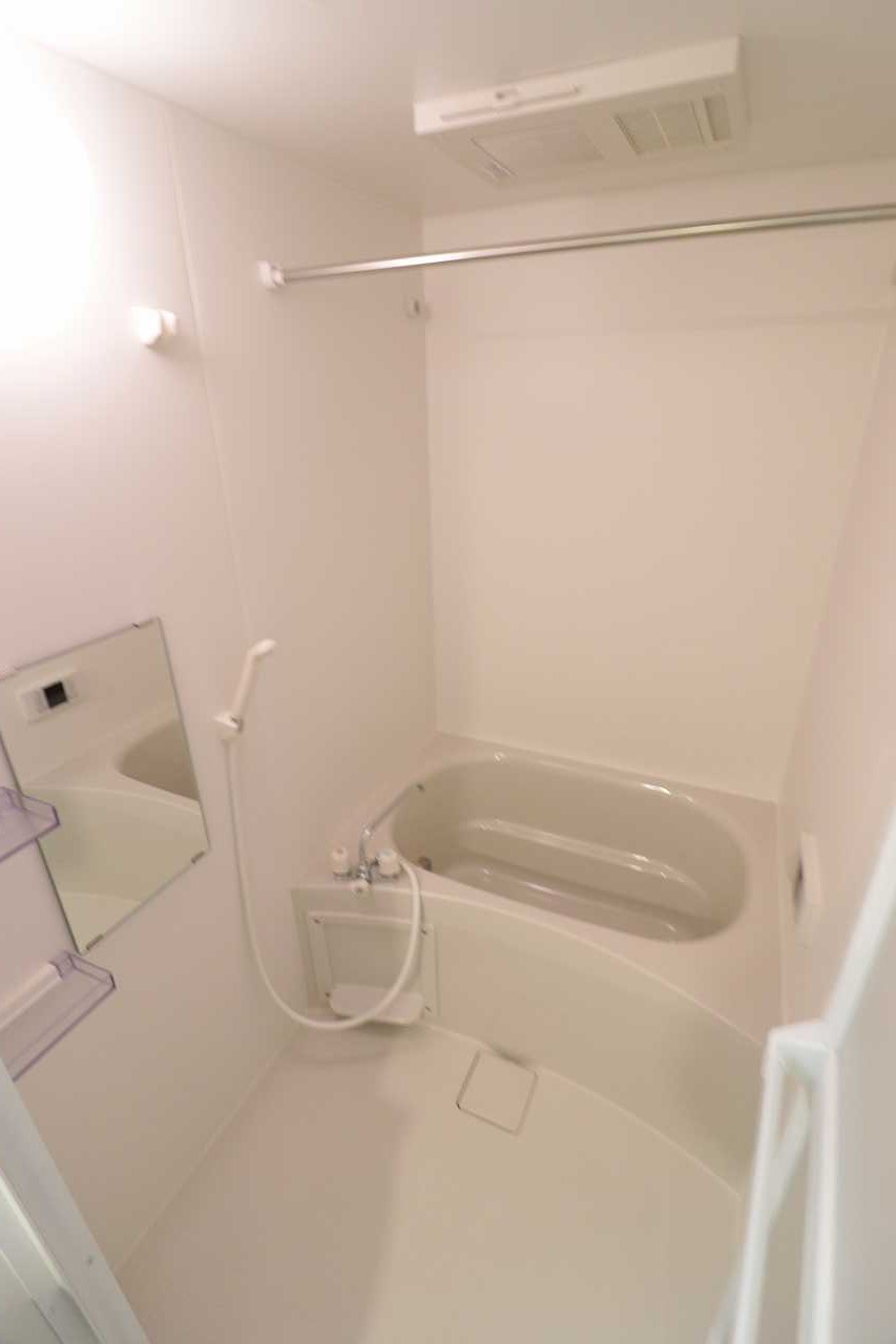 バス・シャワールーム　※同物件、別部屋の写真です。