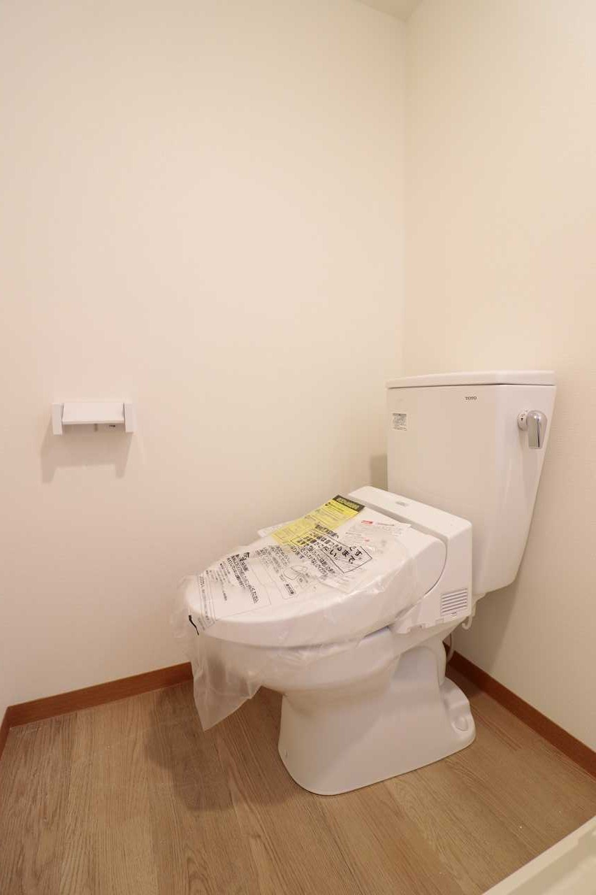 トイレ　※同物件、別部屋の写真です。