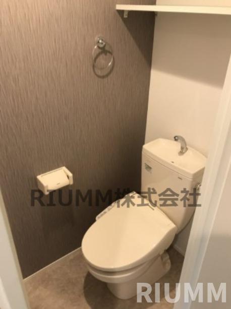 トイレ　※反転タイプのお部屋です