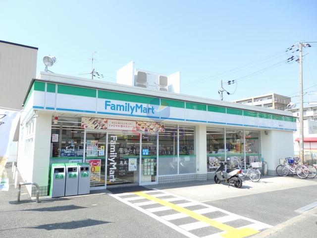 コンビニ　ファミリーマート豊中浜店（コンビニ）まで330m