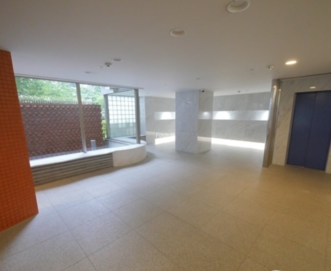 ロビー　★見学予約受付中★