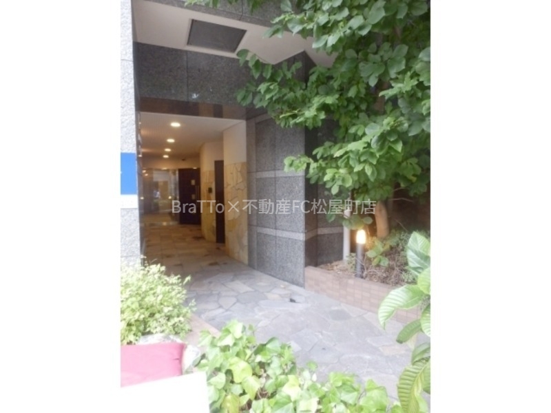 エントランス　マンション共用部分