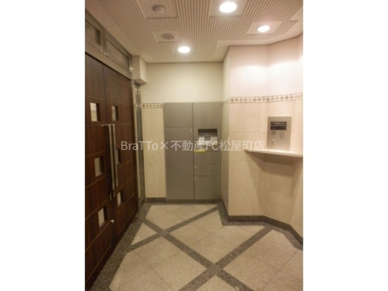 ロビー　マンション共用部分（オートロック付き）