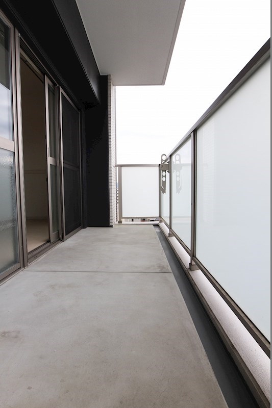 バルコニー　※別号室の参考写真になります。